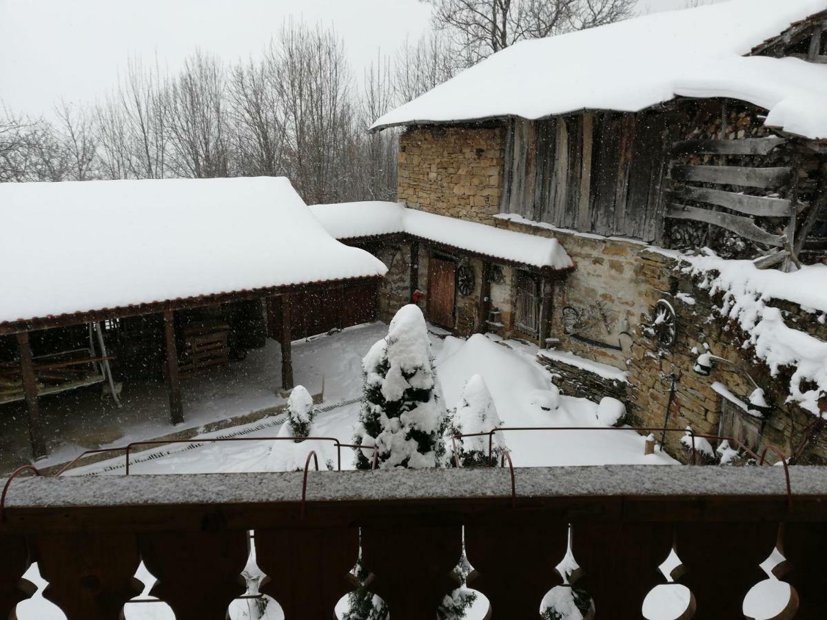 Къща За Гости Чичарите Gabrowo Exterior foto